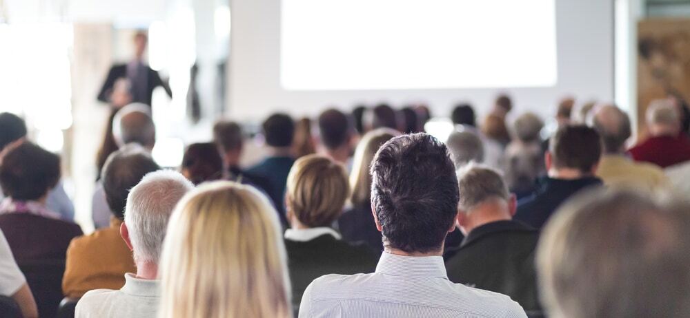 How Do You Go About Team Building in Dubai?