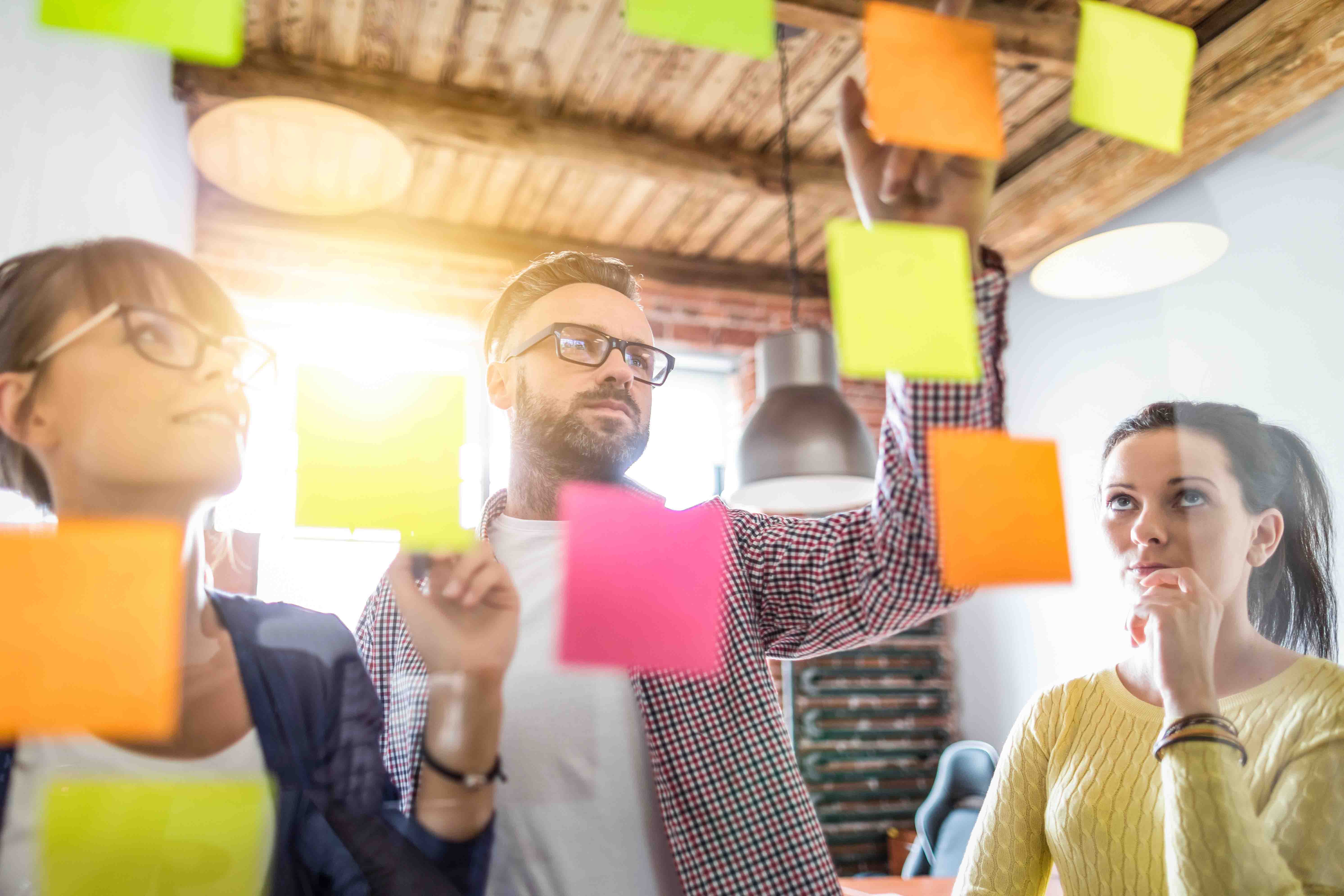 How Do You Go About Team Building in Dubai?